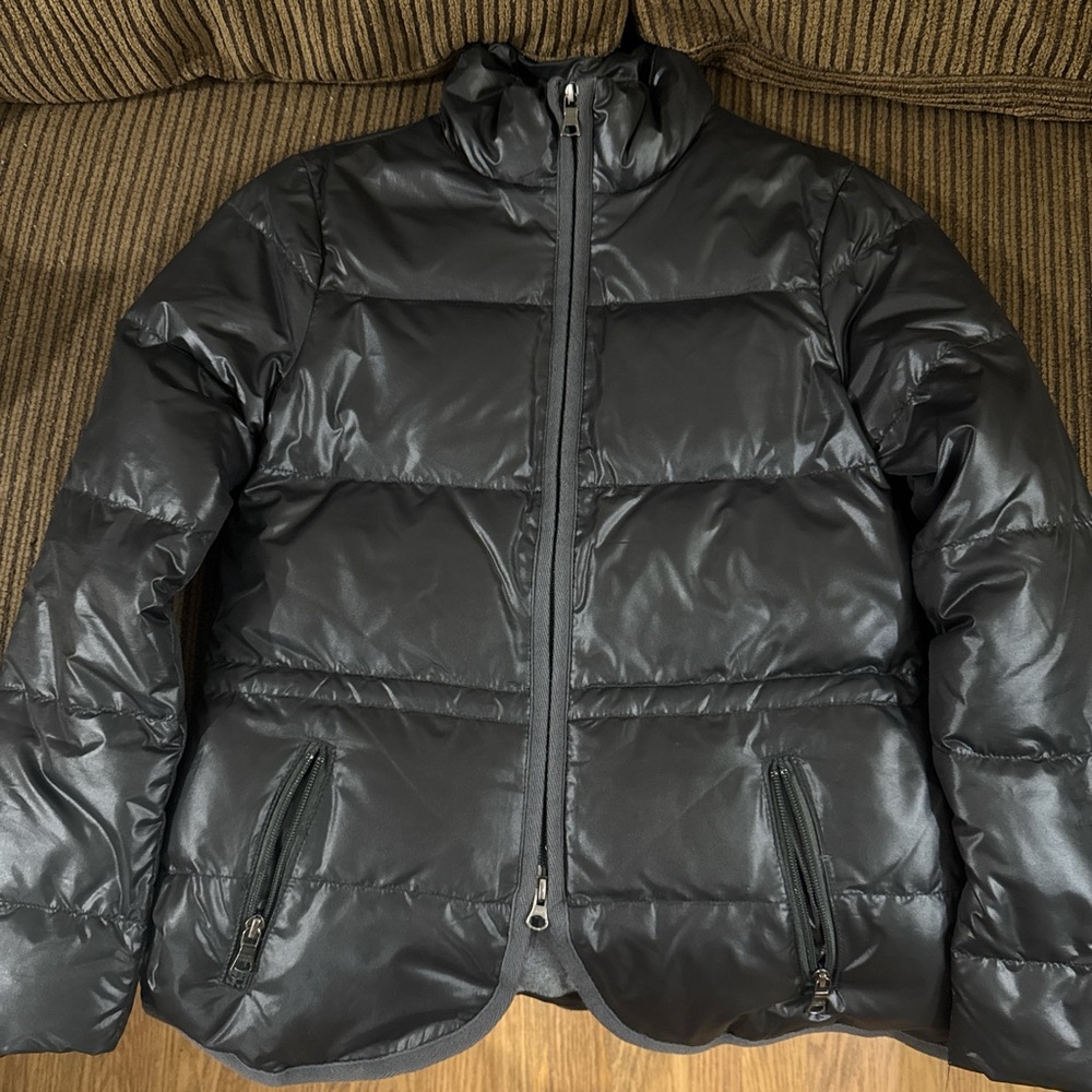 Banana Republic women’s Dark olive Puffer Jacket size xs